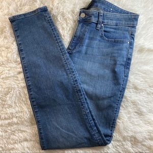 ANN TAYLOR FACTORY SKINNY CURVY JEANS 8